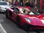 Lambo Owner Rightfully Beats A Guy For Jumping On His Aventador
