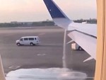 Passenger Jet Possibly Has A Fuel Leak
