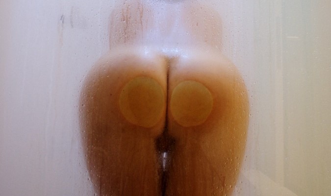 ASSES ON GLASS 02