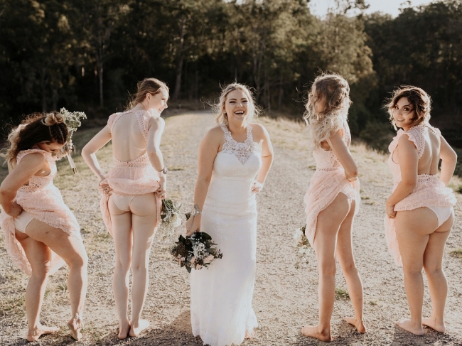 Bridesmaids 24