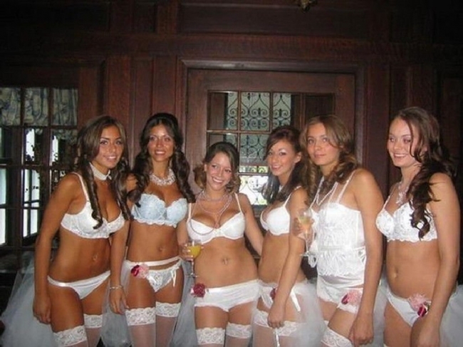 Bridesmaids 30