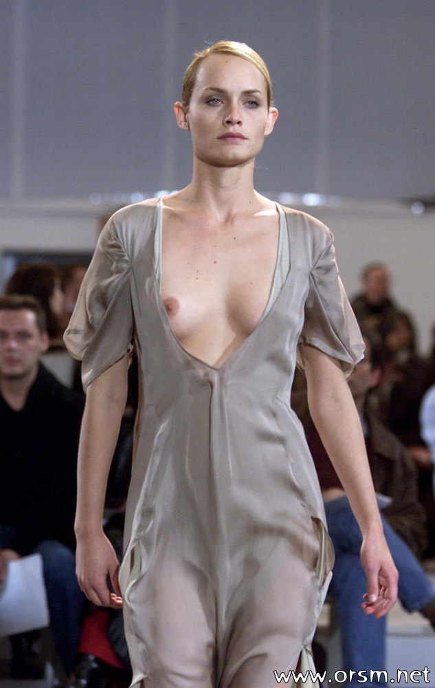 Catwalk Nips 02