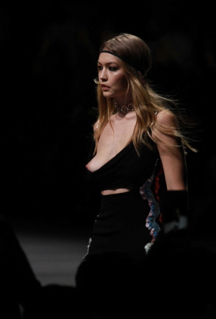 Catwalk Nips 01