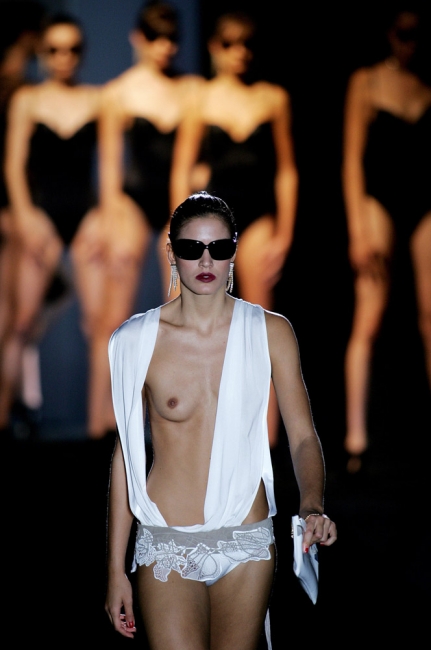 Catwalk Nips 49