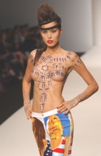 Catwalk Nips 40