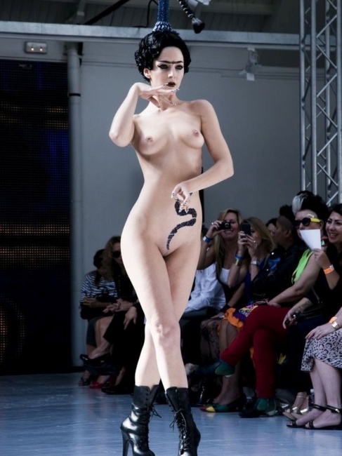 Catwalk Nips 12