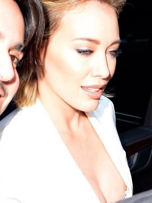 1031 Hilary Duff