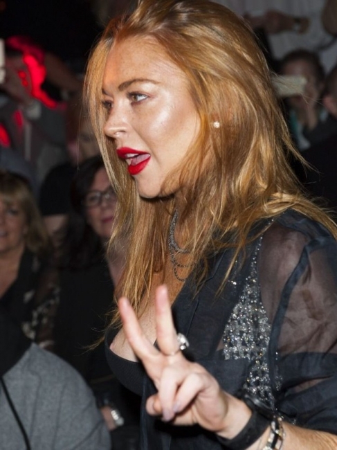 1018 Lindsay Lohan3