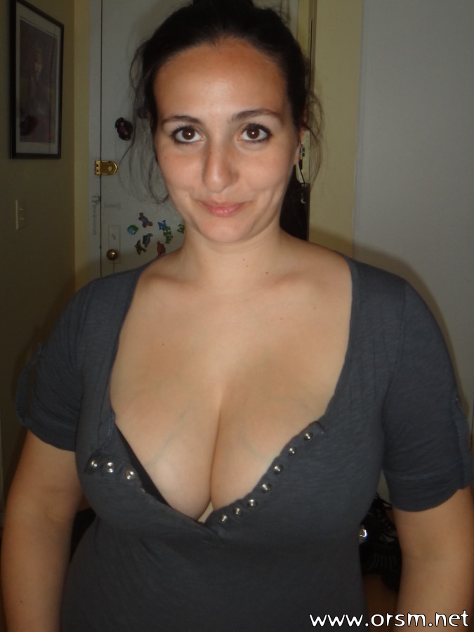 You are looking on "https://www.orsm.net/i/galleries/cleavage-01-18/cl...