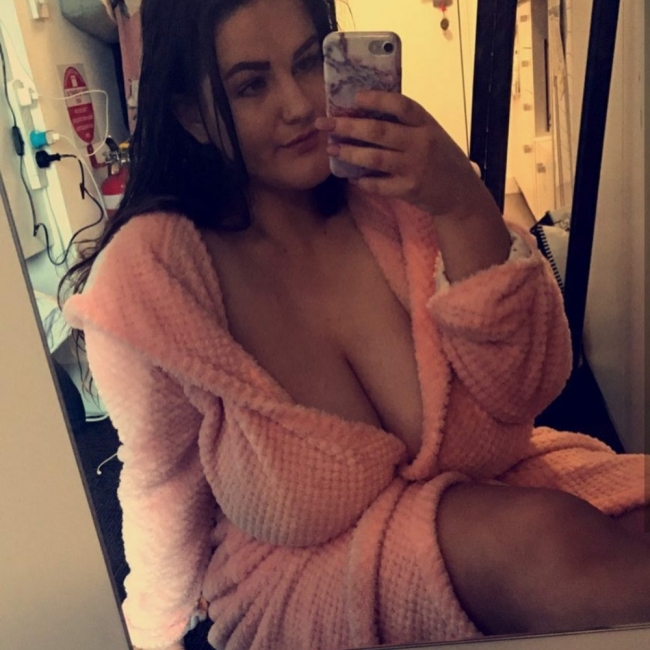 Dressing Gown Hotness 04