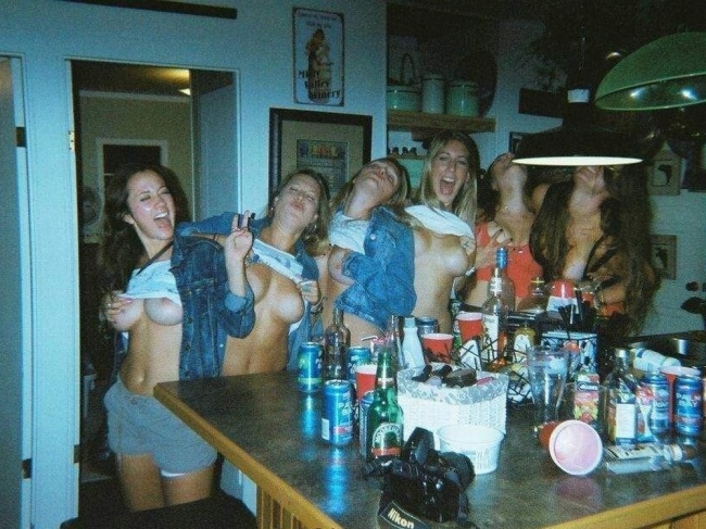 Drunk Girls 18