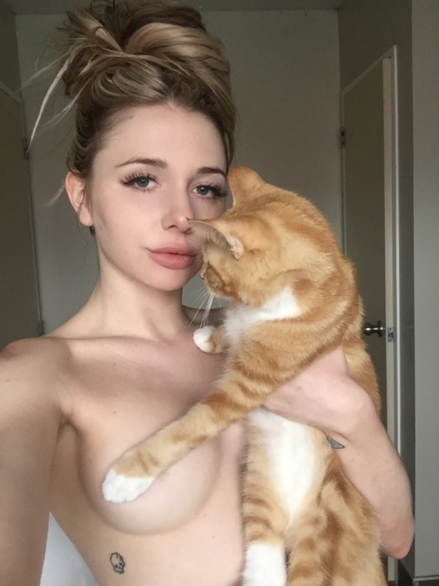 Girls And Cats 27