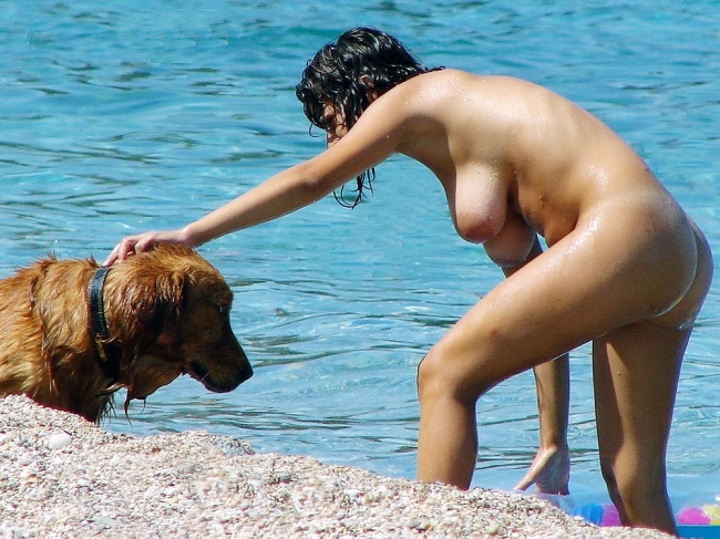 Girls And Dogs 30