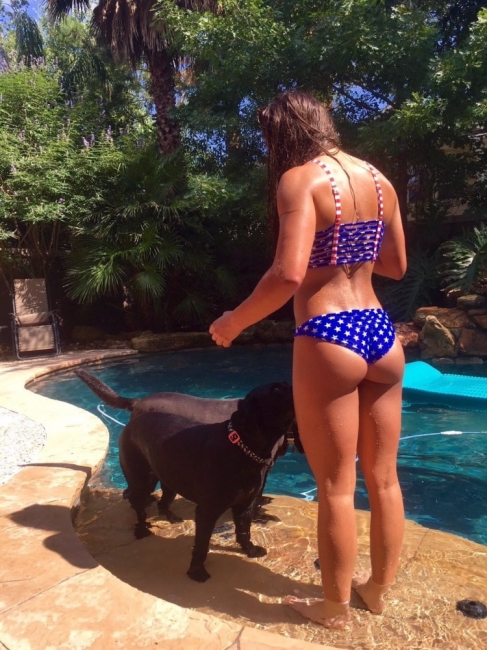 Girls And Dogs 15