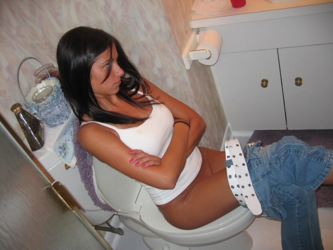 Girls Caught Sitting On The Loo 22
