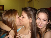Girls Kissing 15