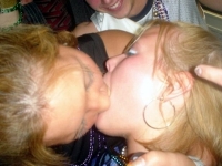 Girls Kissing 21