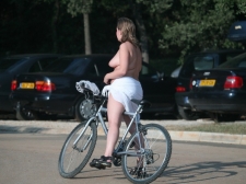 Girls On Bikes 02