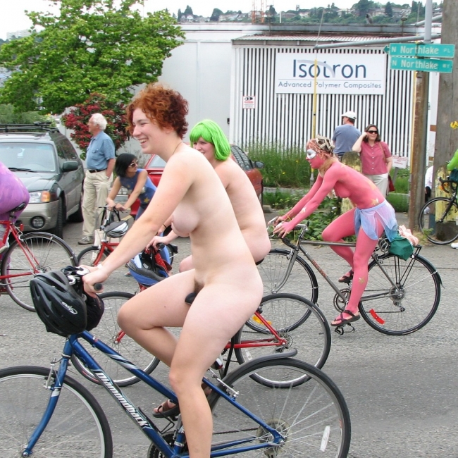 Girls On Bikes 12