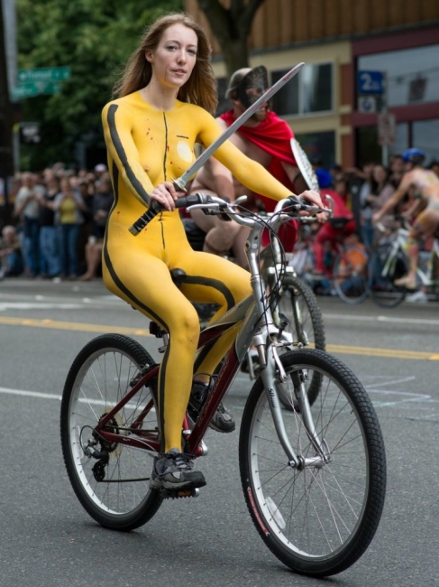 Girls On Bikes 17