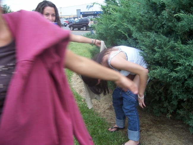 Girls Peeing 25