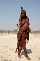 Himba_tribal_women_02