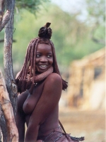 Himba_tribal_women_05