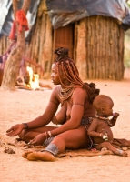 Himba_tribal_women_14