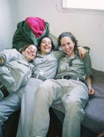 Israeli_army_chicks_02