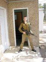 Israeli_army_chicks_10