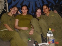 Israeli_army_chicks_12