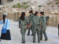 Israeli_army_chicks_15