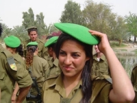Israeli_army_chicks_18
