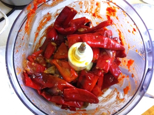 Making Chilli Sauce 08