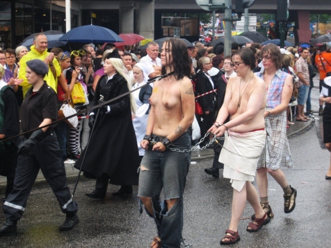 Nude Protesters 02