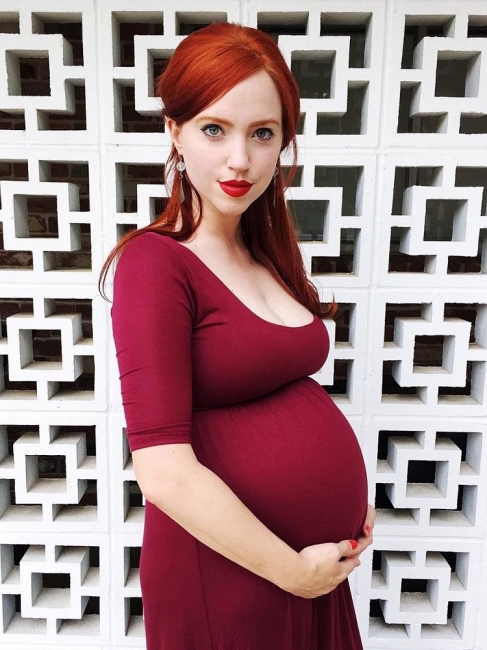 Pregnant 25