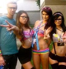 Raver Babes 25