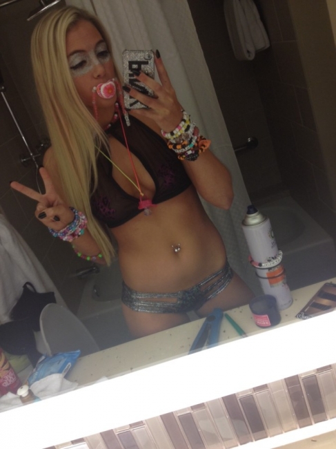 Raver Babes 15