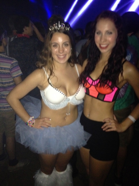 Raver Babes 28