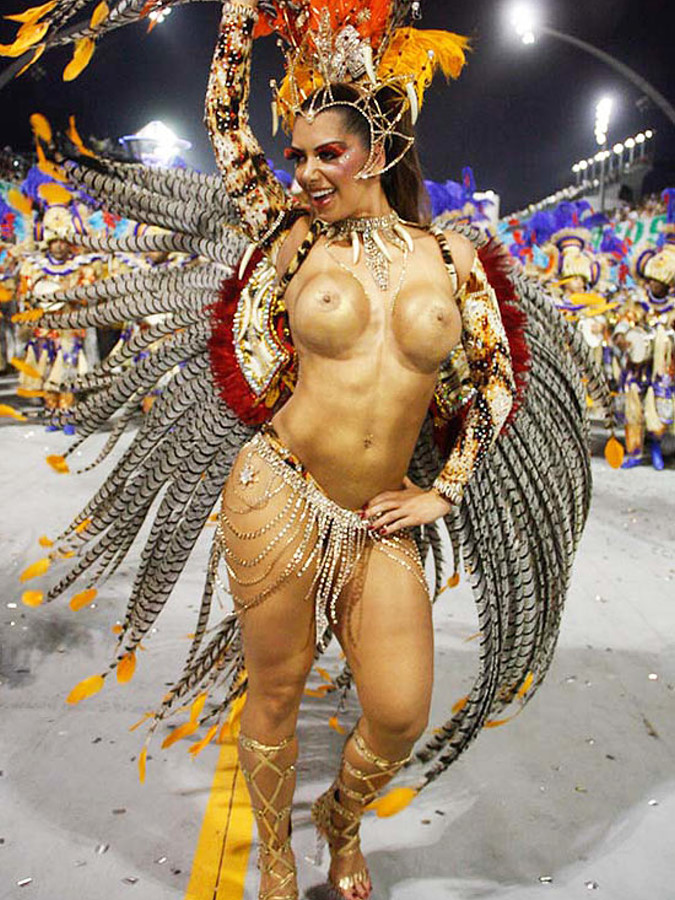 Naked Samba Dancers In Rio Carnival.