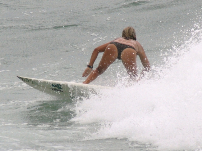 Surfers 23
