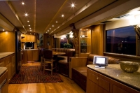 Ultimate_motorhome_05