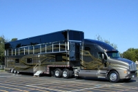 Ultimate_motorhome_13