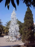 Unusual Christmas Trees 03