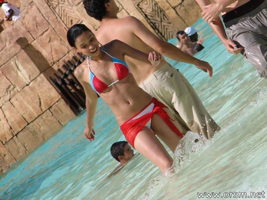Water Park Perving 03.
