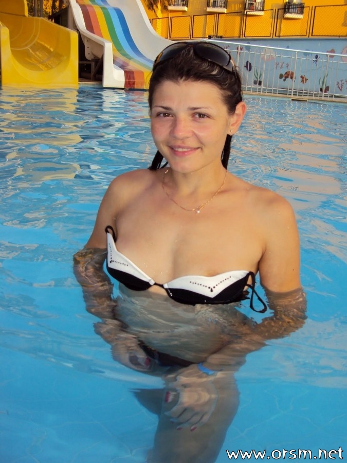 Water Park Perving 04.