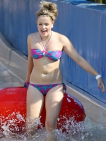 Water Park Perving 15