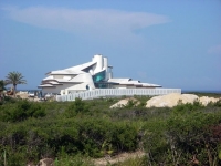 Weird_houses_09