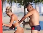 Beach Shower Prank Is Pretty Damn Funny
