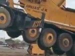 Crane Operator Is Clearly An Idiot
